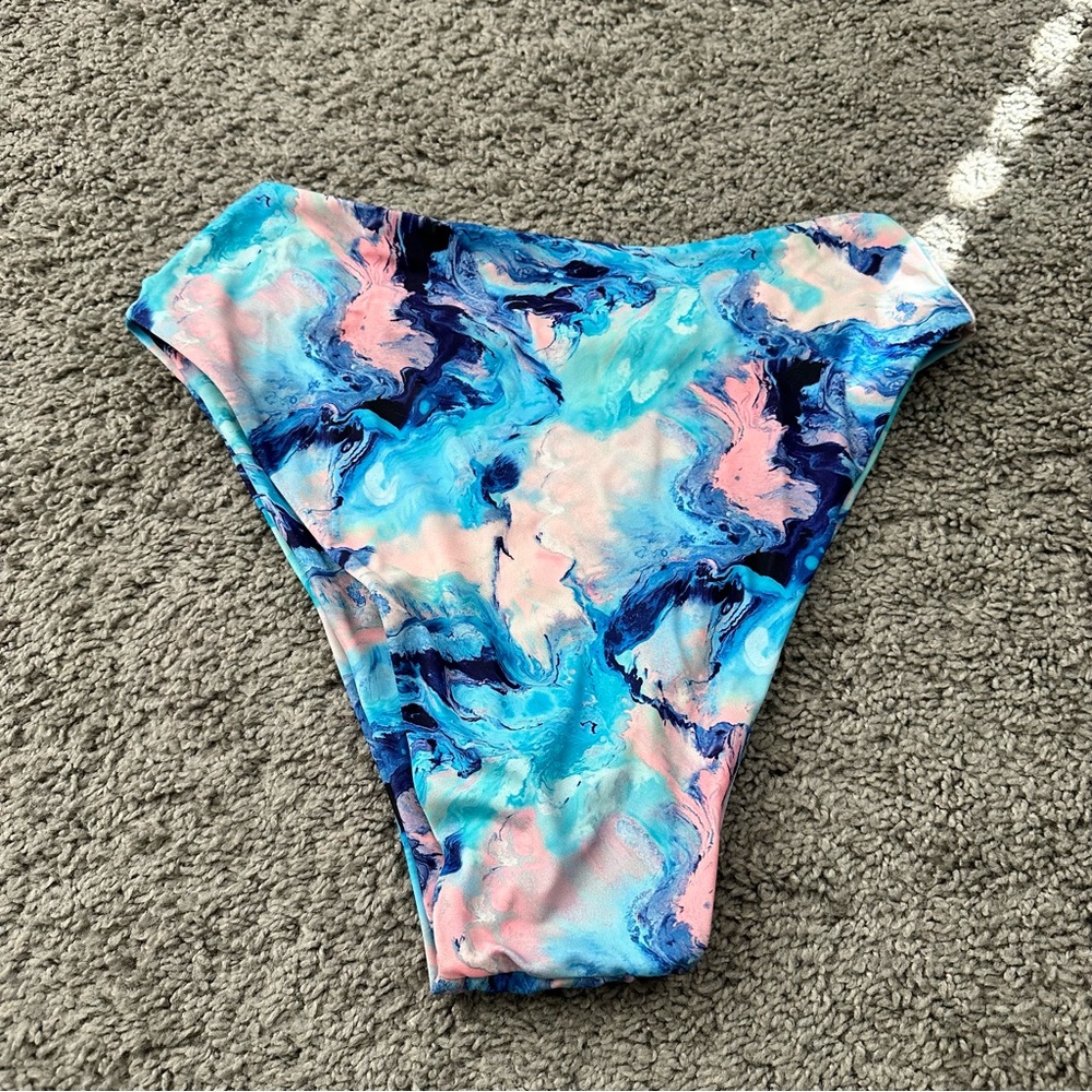 SHEIN SWIMSUIT BOTTOMS BLUE PINK TIEDYE PERFECT FOR SUMMER